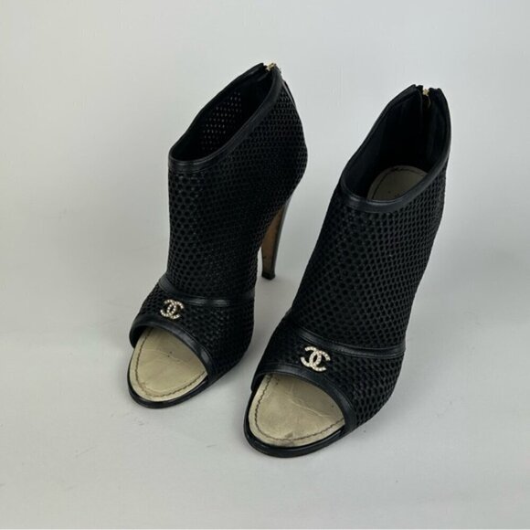 Chanel SS 2011 CC Open Toe Mesh Sandals Black Size 39.5 - Picture 2 of 11